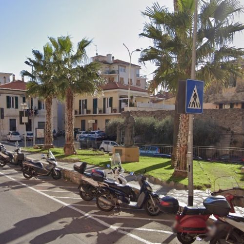 Locale commerciale Negozio in vendita a Imperia
