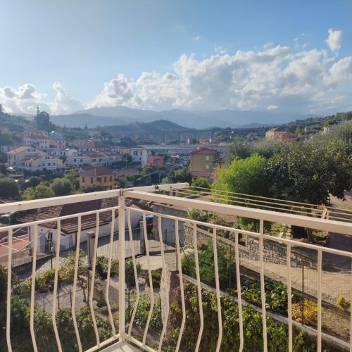 Appartamento in vendita a Imperia